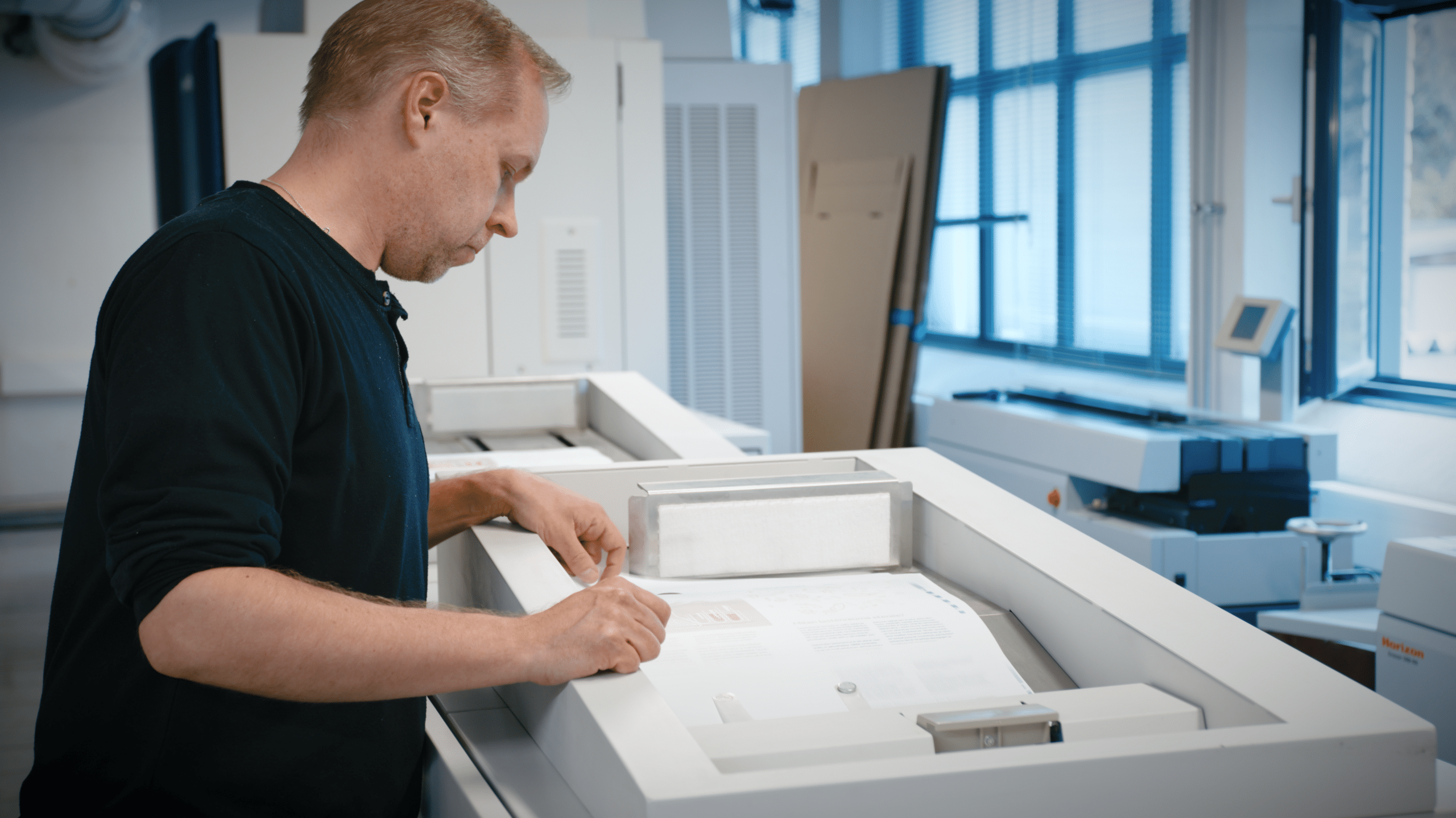 Digitointi nopeuttaa ja parantaa tiedonetsintää. Samalla digitaaliset asiakirjat on helpompi löytää tietokoneen hakutoiminnolla.